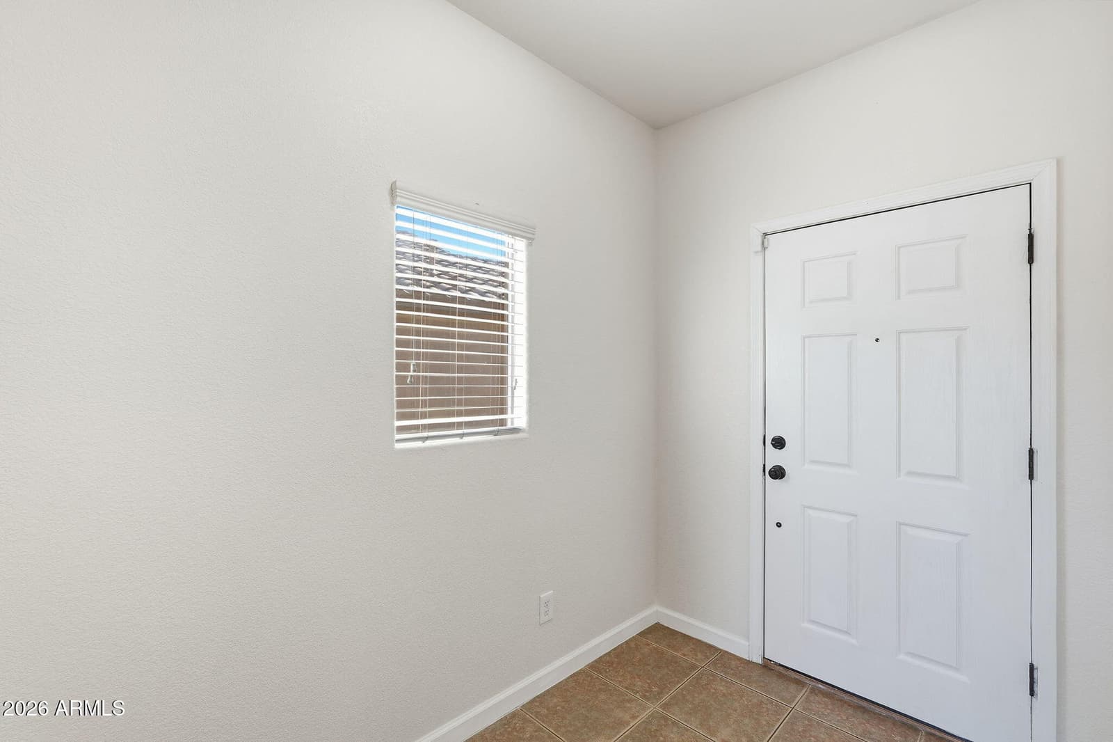 1093 ESTANCIA Drive, Sierra Vista, AZ 85635 — photo 3 of 44