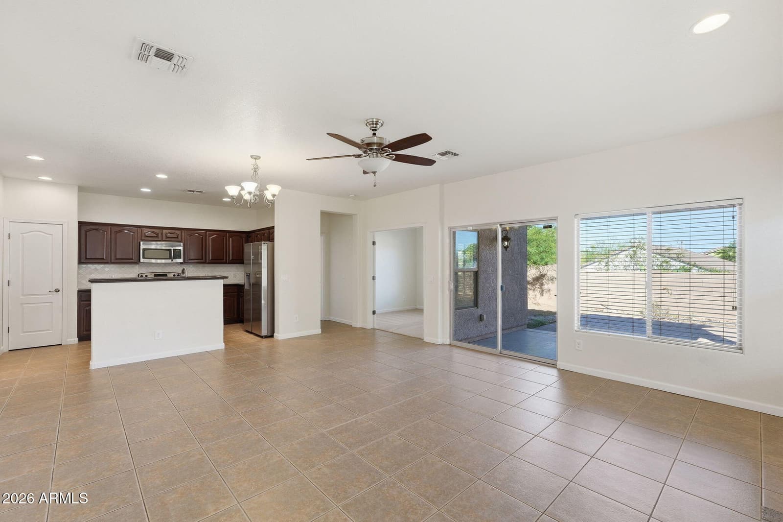 1093 ESTANCIA Drive, Sierra Vista, AZ 85635 — photo 6 of 44