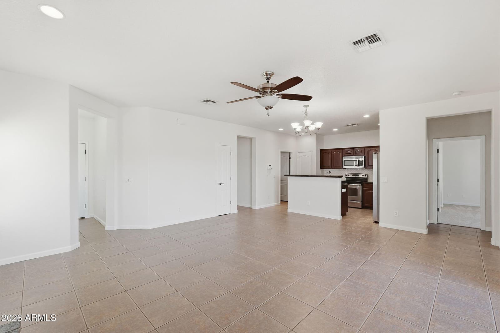 1093 ESTANCIA Drive, Sierra Vista, AZ 85635 — photo 7 of 44