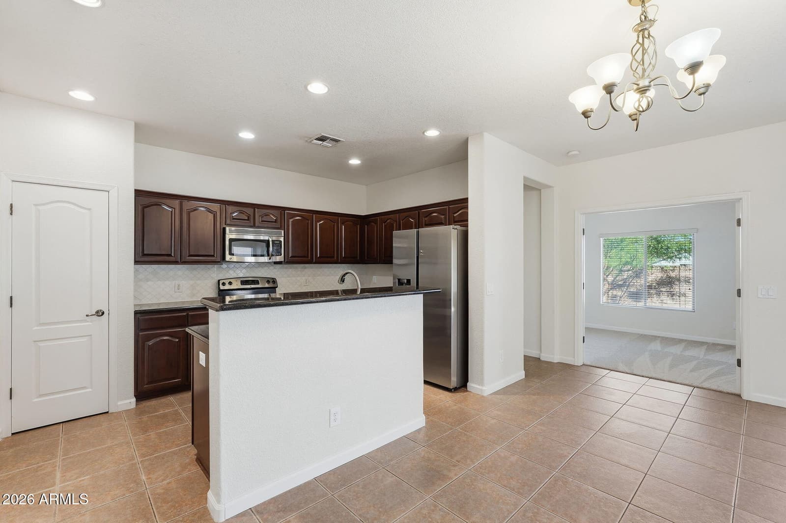 1093 ESTANCIA Drive, Sierra Vista, AZ 85635 — photo 8 of 44