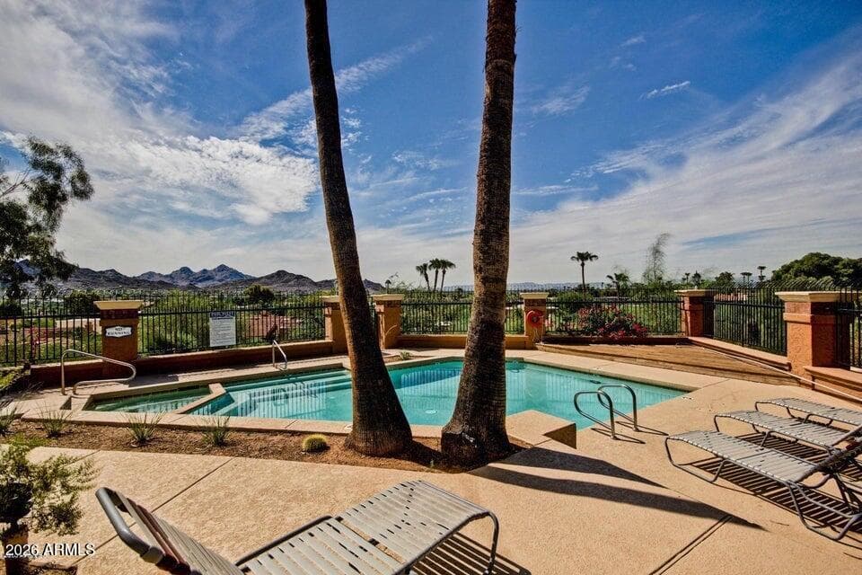 11225 N 11TH Place, Phoenix, AZ 85020 — photo 42 of 48