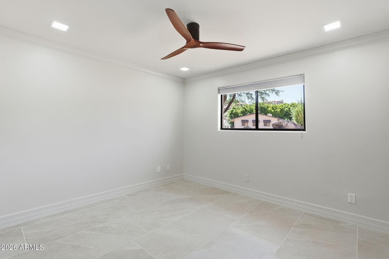 2221 E VISTA Avenue, Phoenix, AZ 85020 — photo 26 of 43
