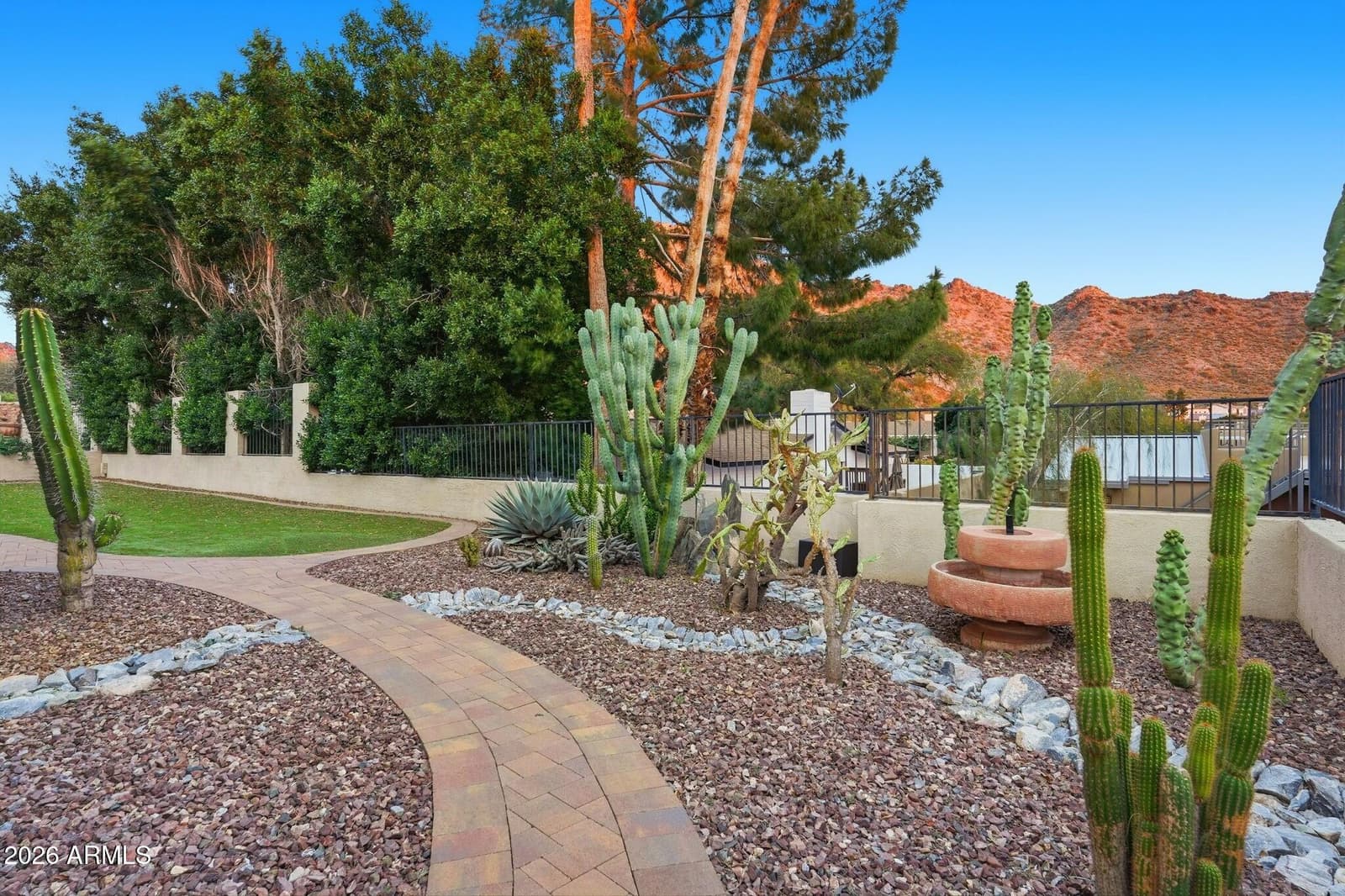 2221 E VISTA Avenue, Phoenix, AZ 85020 — photo 41 of 43