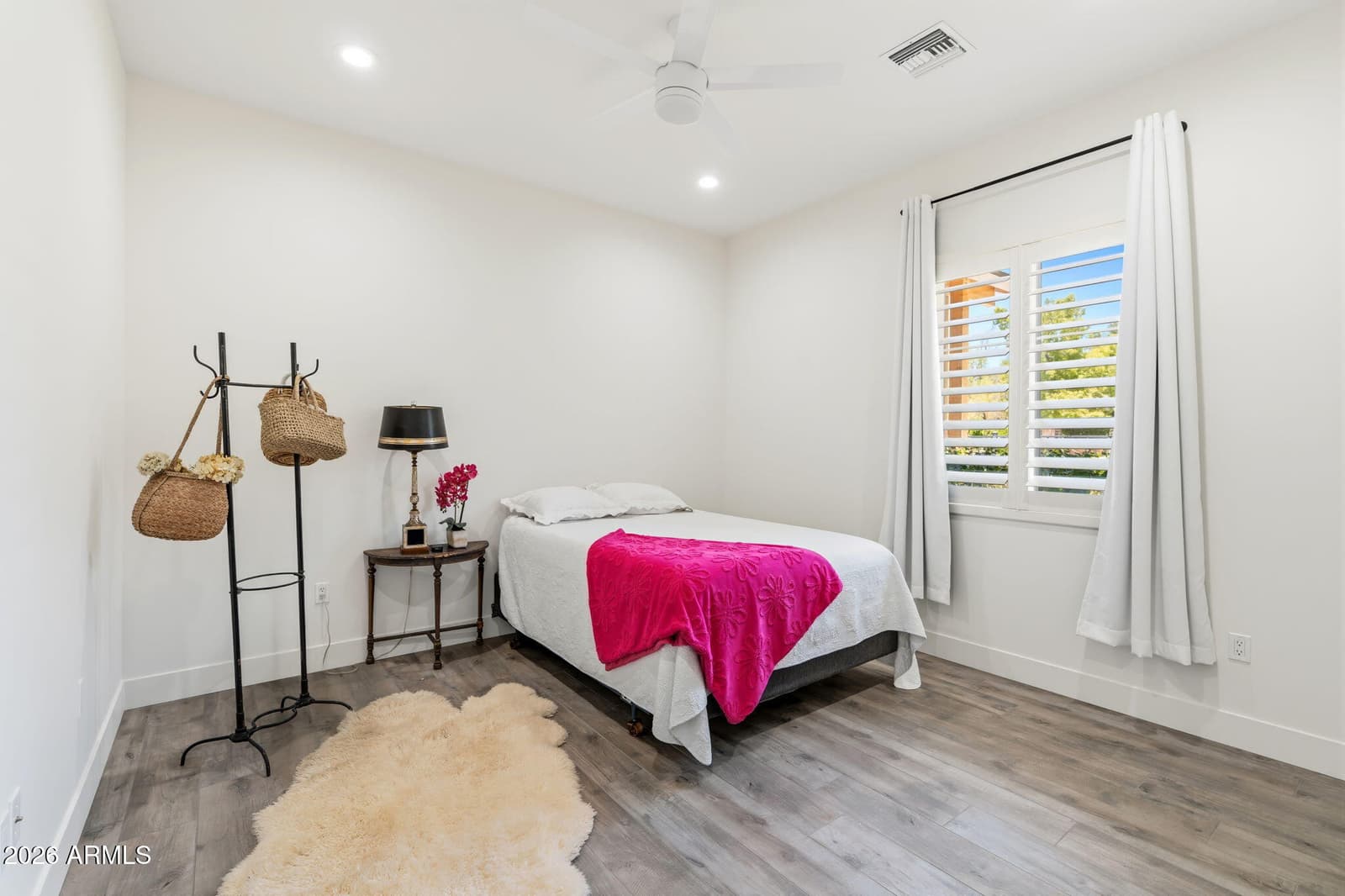 1811 E CLAREMONT Street, Phoenix, AZ 85016 — photo 16 of 34