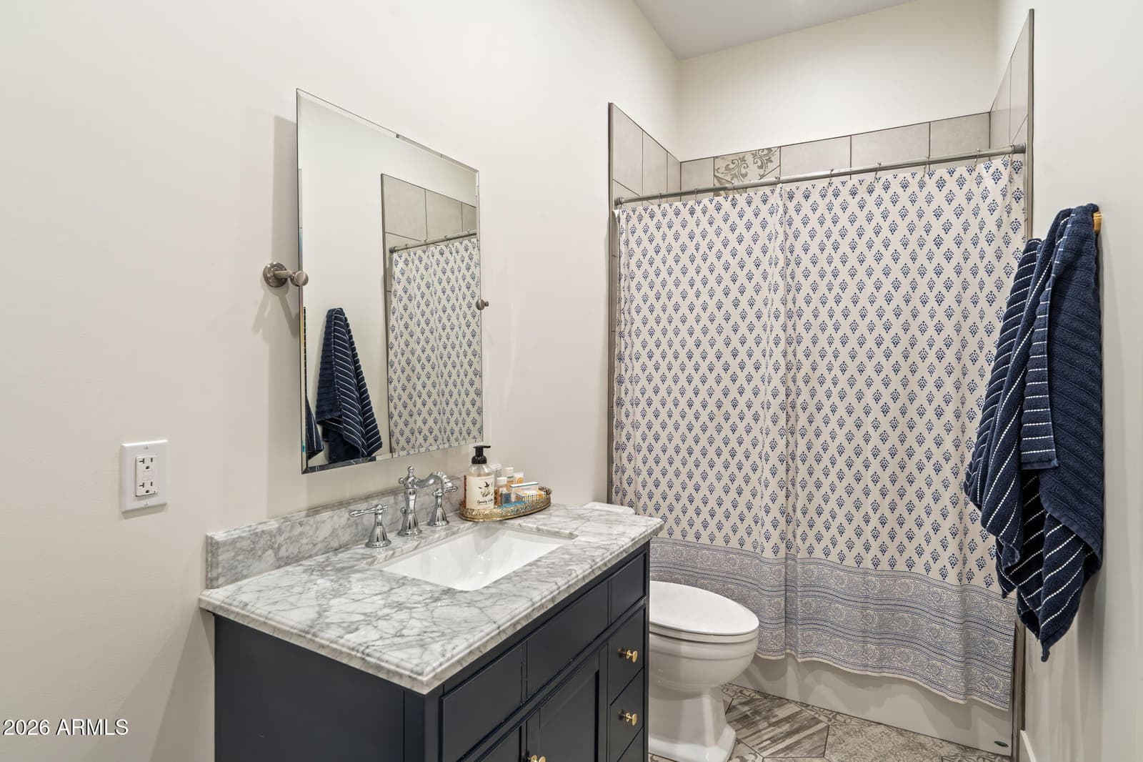 1811 E CLAREMONT Street, Phoenix, AZ 85016 — photo 17 of 34