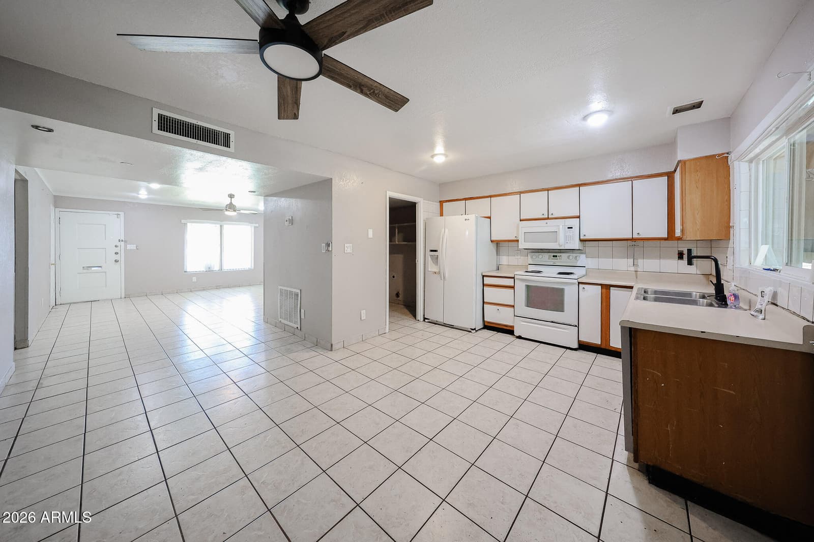 2646 W WOLF Street, Phoenix, AZ 85017 — photo 3 of 27