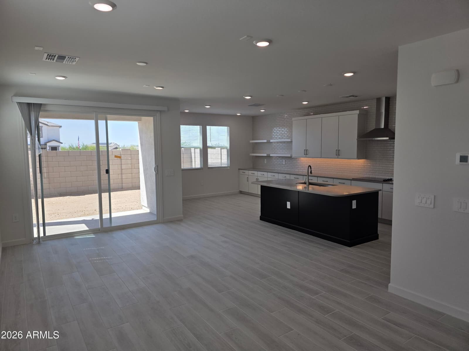 9726 S 11TH Place S, Phoenix, AZ 85042 — photo 3 of 69