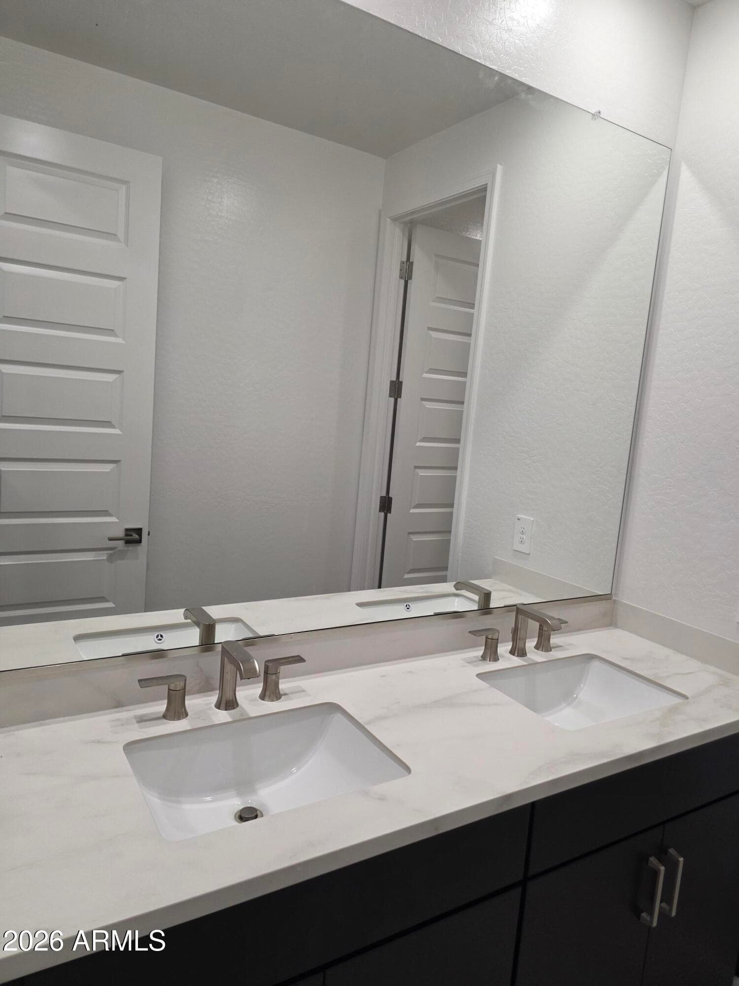 9726 S 11TH Place S, Phoenix, AZ 85042 — photo 16 of 69