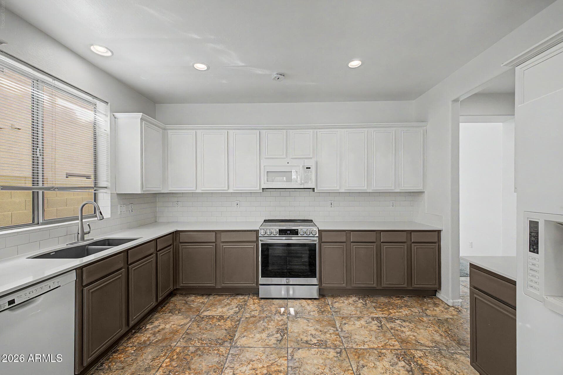 3337 W KING Drive, Anthem, AZ 85086 — photo 11 of 42