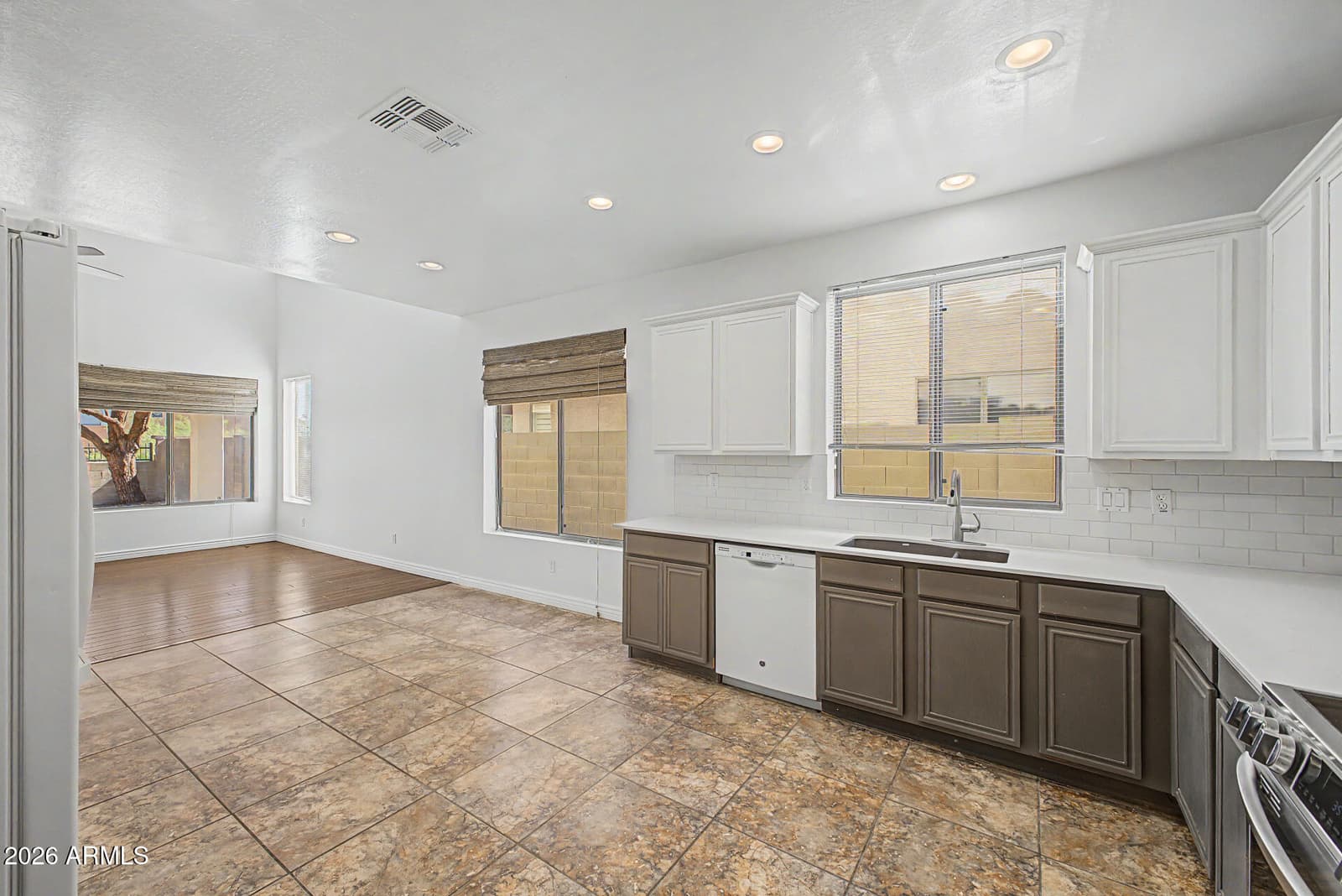 3337 W KING Drive, Anthem, AZ 85086 — photo 12 of 42