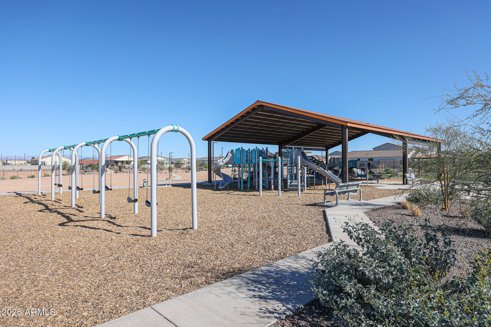 17367 W VILLA HERMOSA Lane, Surprise, AZ 85387 — photo 5 of 7