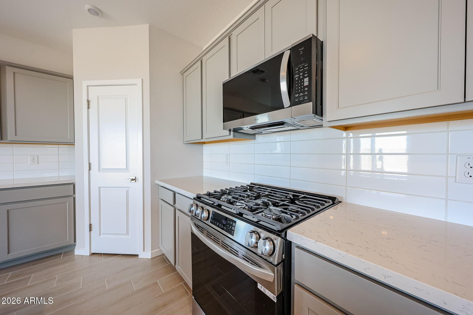 5899 E SIDEOATS Way, San Tan Valley, AZ 85143 — photo 11 of 32
