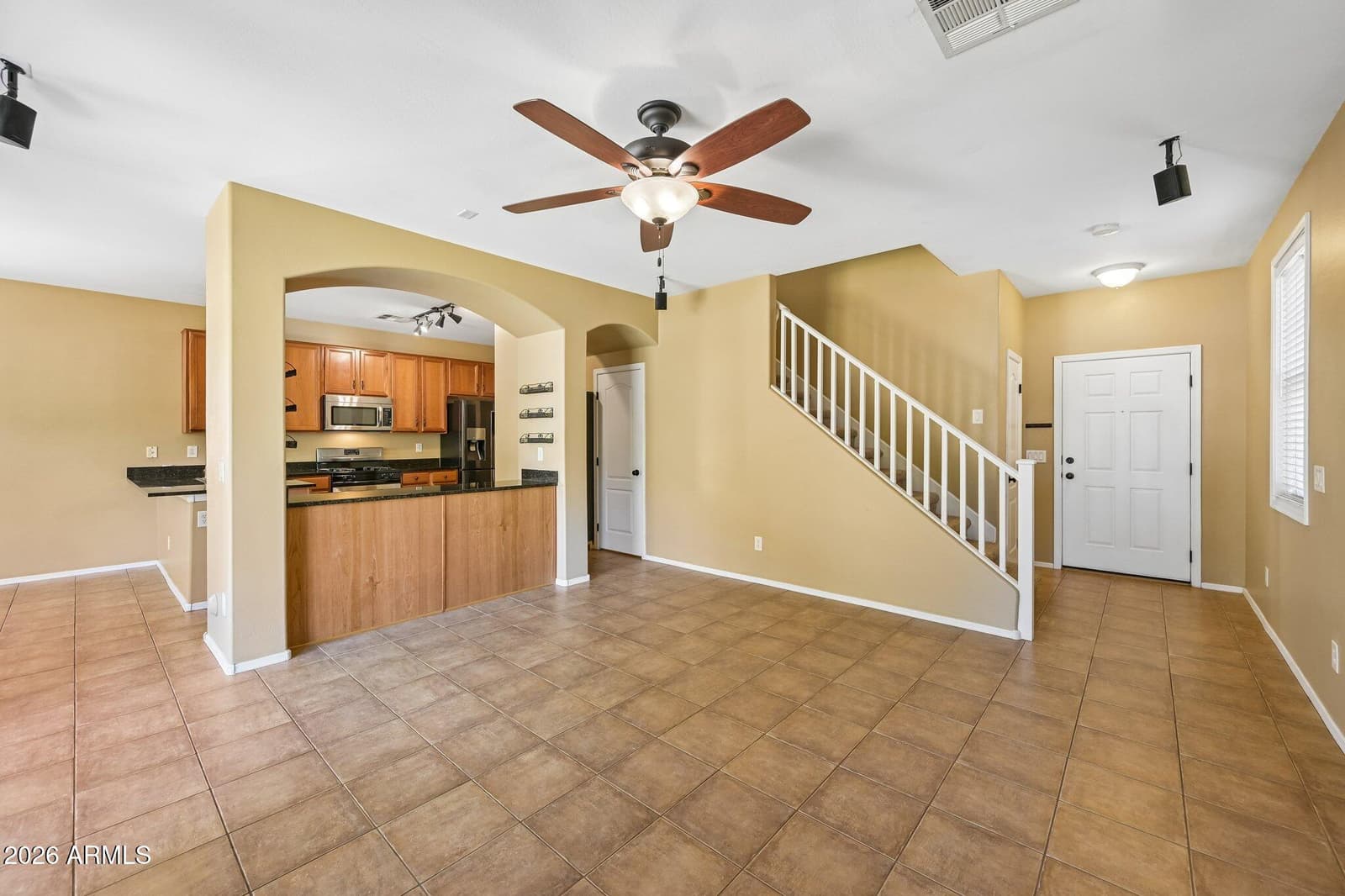 2330 E PECAN Road, Phoenix, AZ 85040 — photo 3 of 27