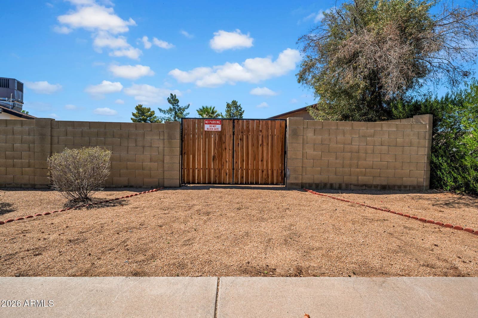 1742 W MENADOTA Drive, Phoenix, AZ 85027 — photo 20 of 20