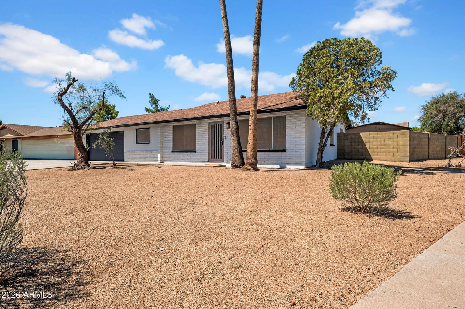1742 W MENADOTA Drive, Phoenix, AZ 85027 — photo 2 of 20