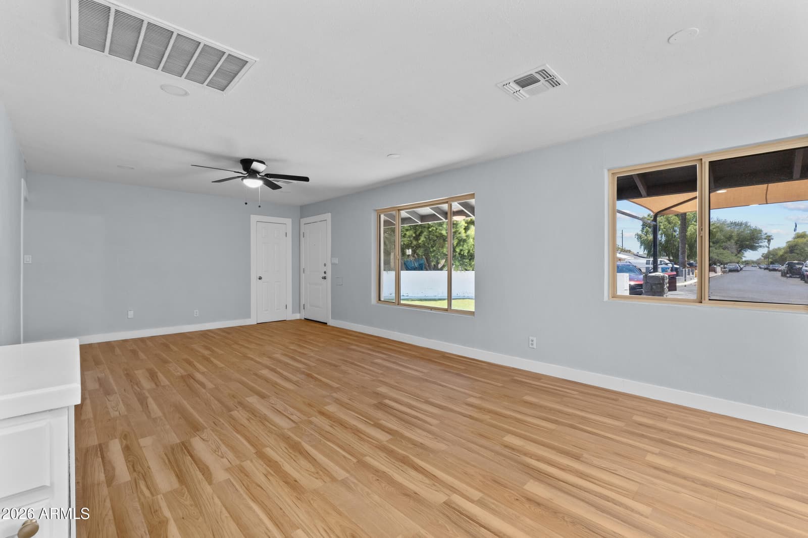 4426 N 34th Drive, Phoenix, AZ 85017 — photo 8 of 20