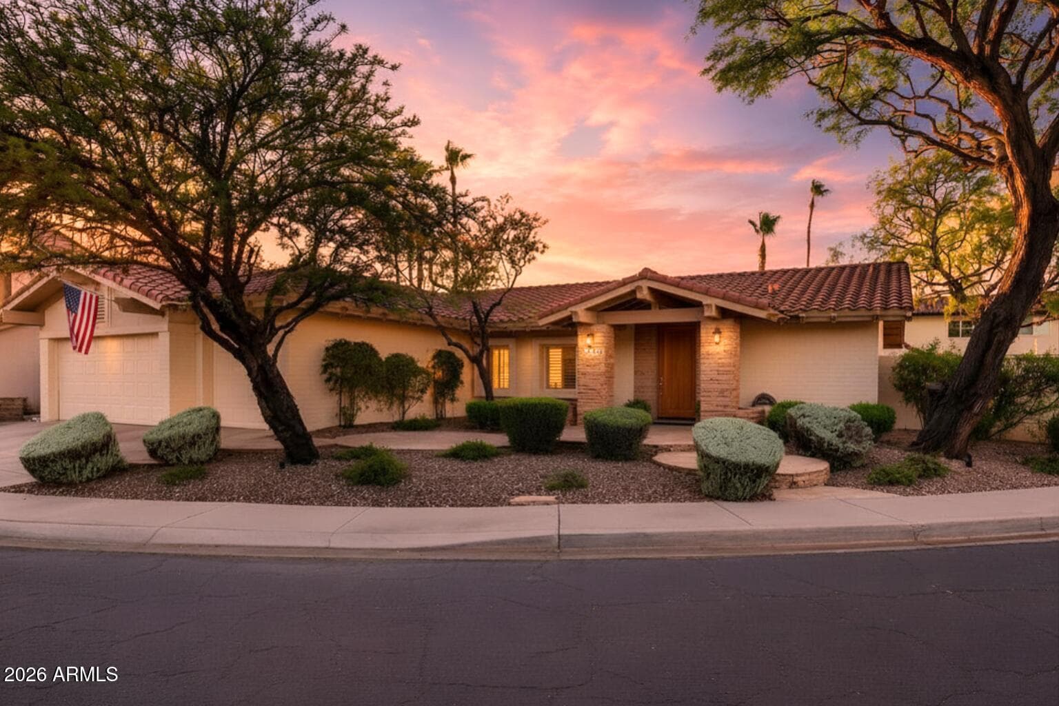 5726 E EVERETT Drive, Scottsdale, AZ 85254 — photo 1 of 81