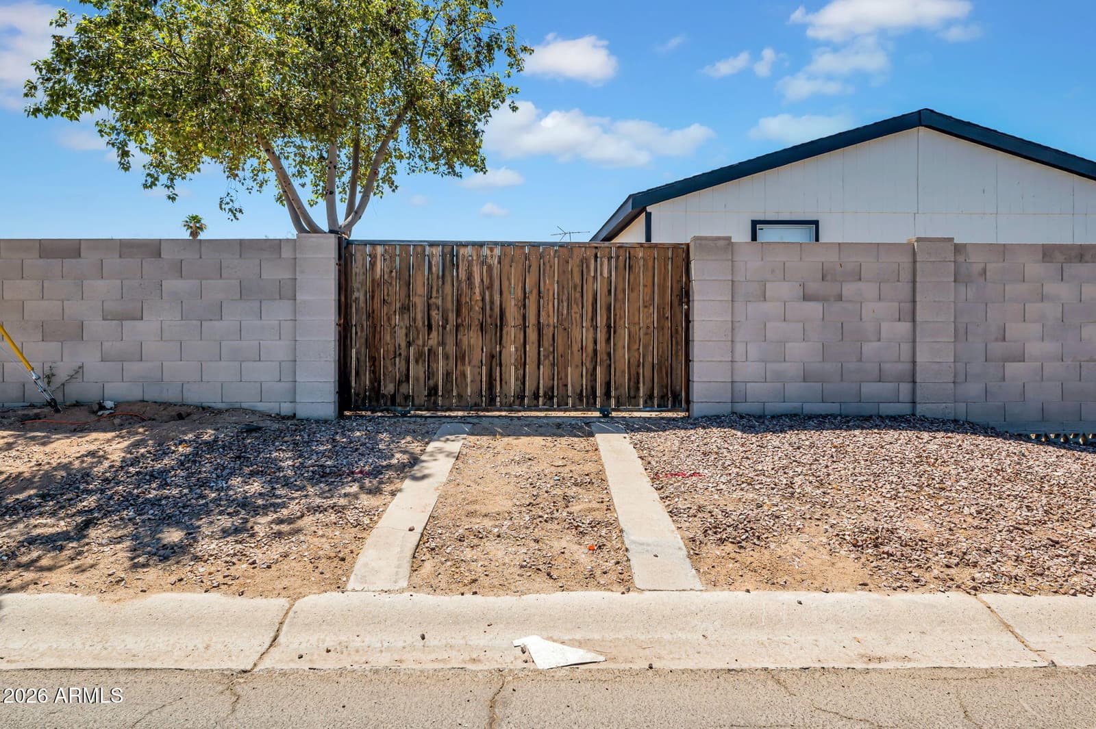 2547 E TONTO Lane, Phoenix, AZ 85050 — photo 27 of 29
