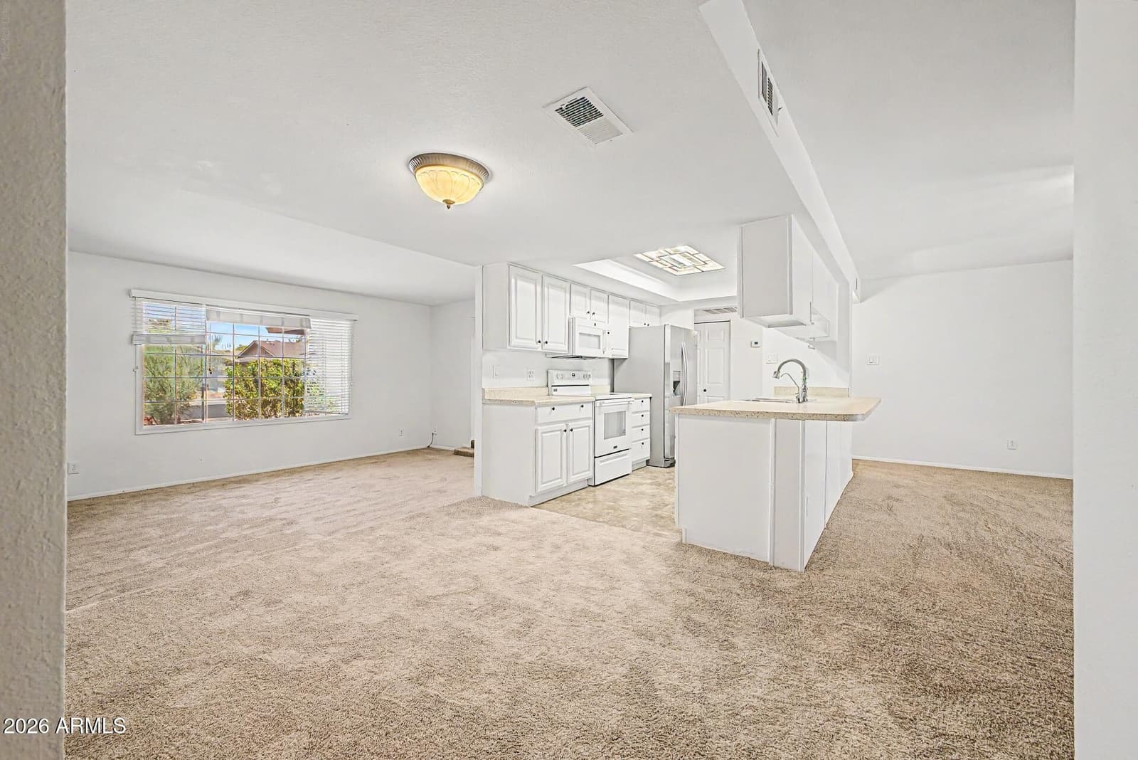5221 W EVANS Drive, Glendale, AZ 85306 — photo 13 of 43