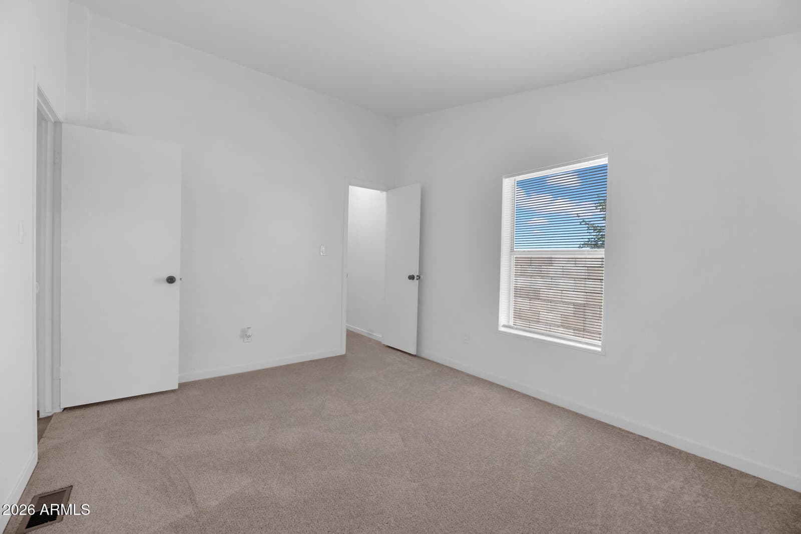 2547 E TONTO Lane, Phoenix, AZ 85050 — photo 22 of 29