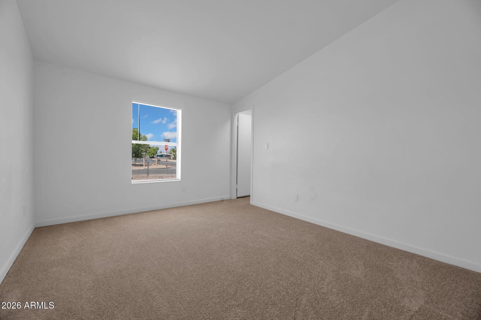 2547 E TONTO Lane, Phoenix, AZ 85050 — photo 20 of 29