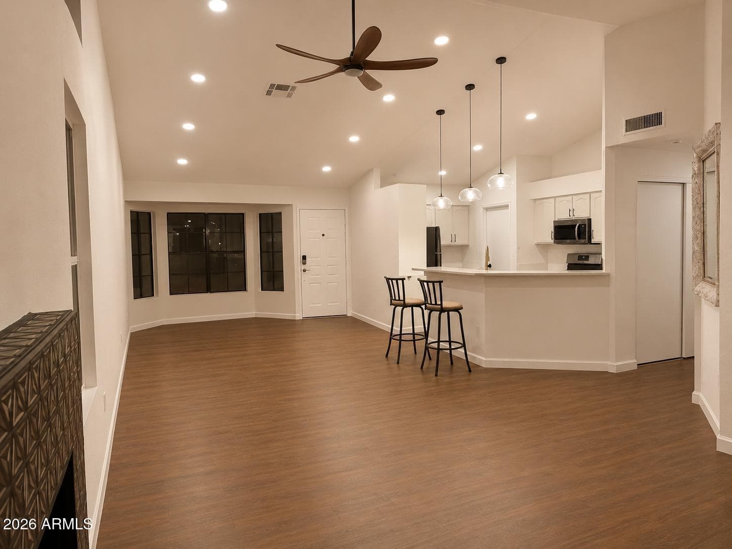 4238 E EVERETT Drive, Phoenix, AZ 85032 — photo 9 of 48