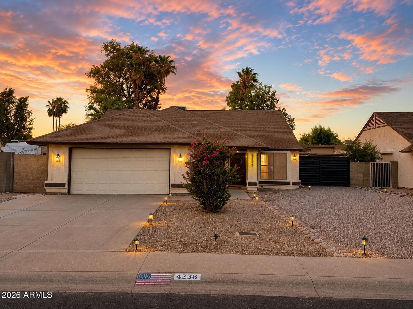 4238 E EVERETT Drive, Phoenix, AZ 85032 — photo 2 of 48