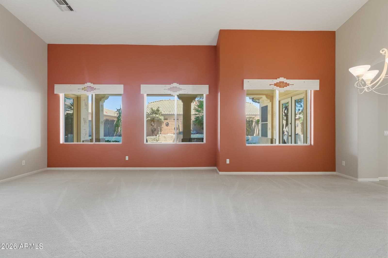 8056 W LOUISE Drive, Peoria, AZ 85383 — photo 14 of 63