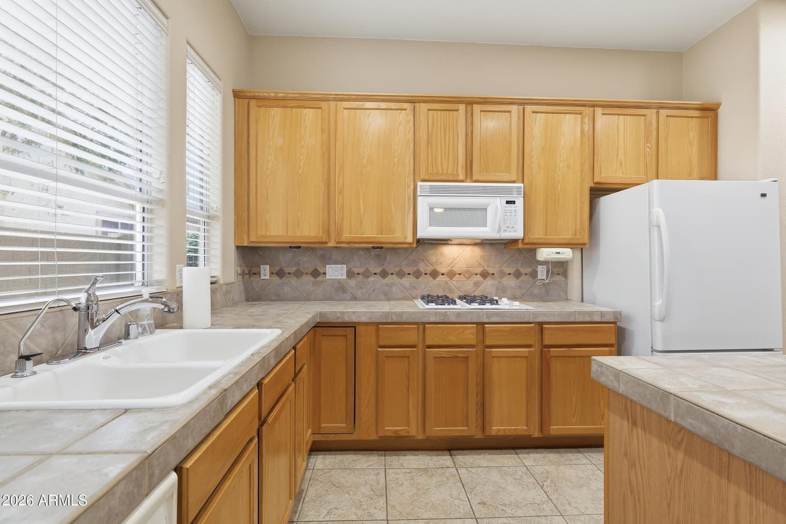 8056 W LOUISE Drive, Peoria, AZ 85383 — photo 19 of 63