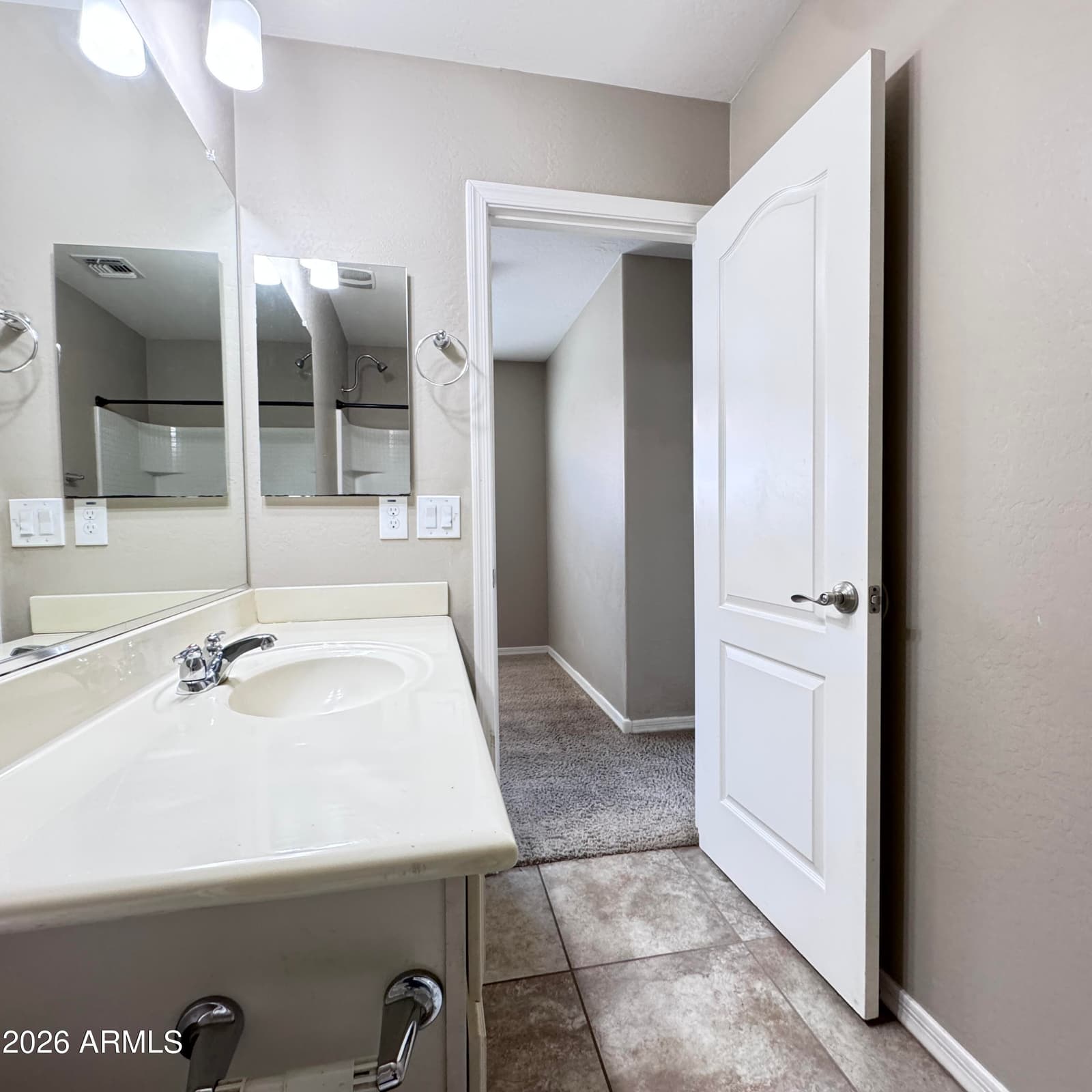 1077 S REBER Avenue, Gilbert, AZ 85296 — photo 7 of 47