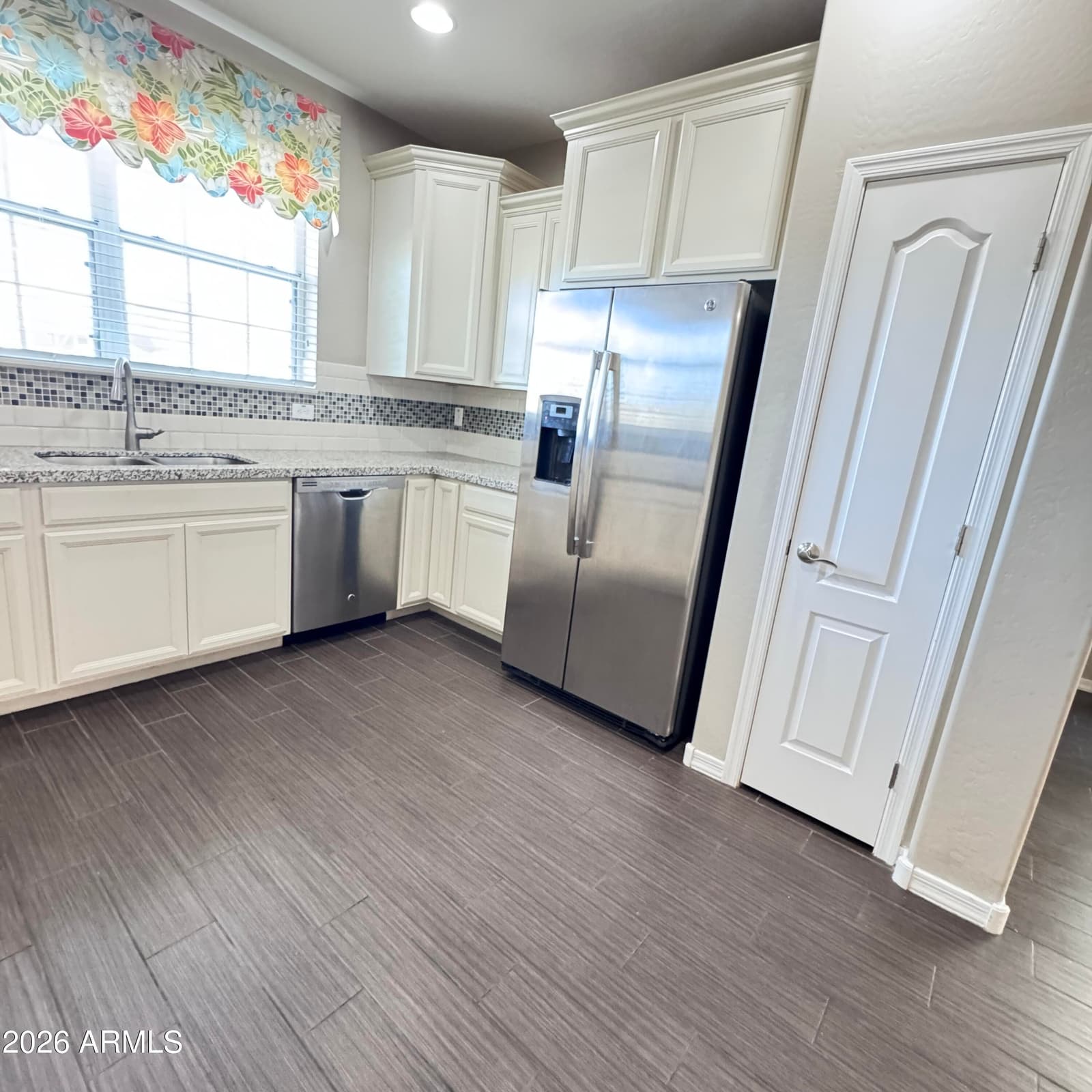 1077 S REBER Avenue, Gilbert, AZ 85296 — photo 37 of 47