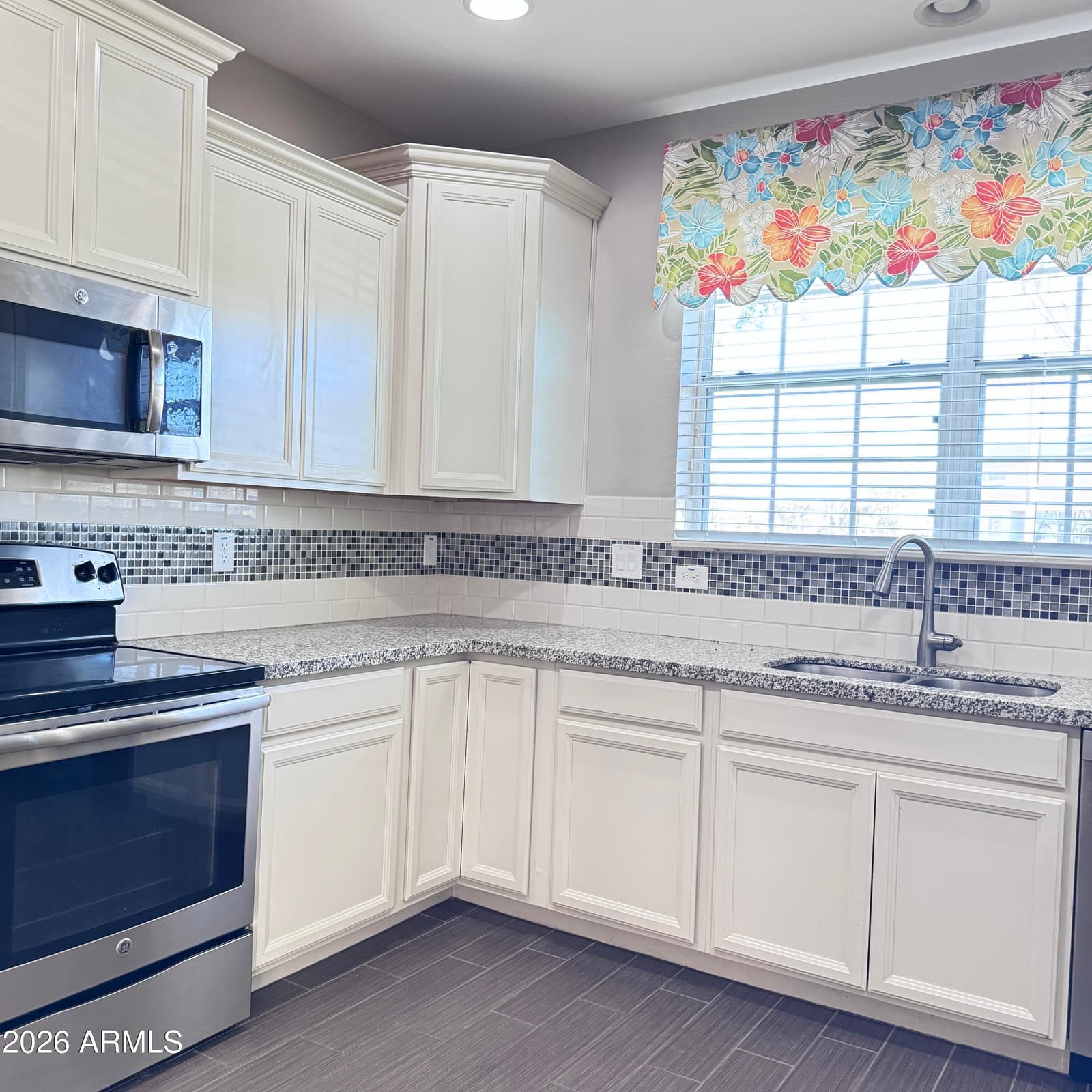 1077 S REBER Avenue, Gilbert, AZ 85296 — photo 41 of 47