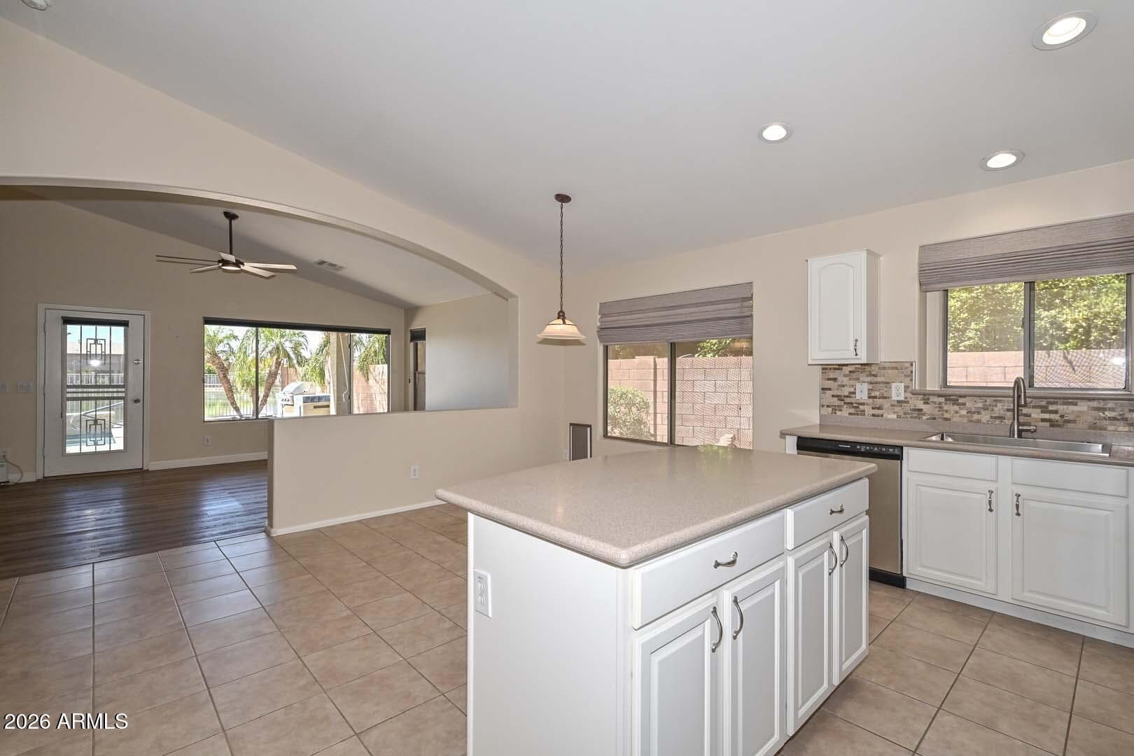11225 W CAMBRIDGE Avenue, Avondale, AZ 85392 — photo 10 of 49