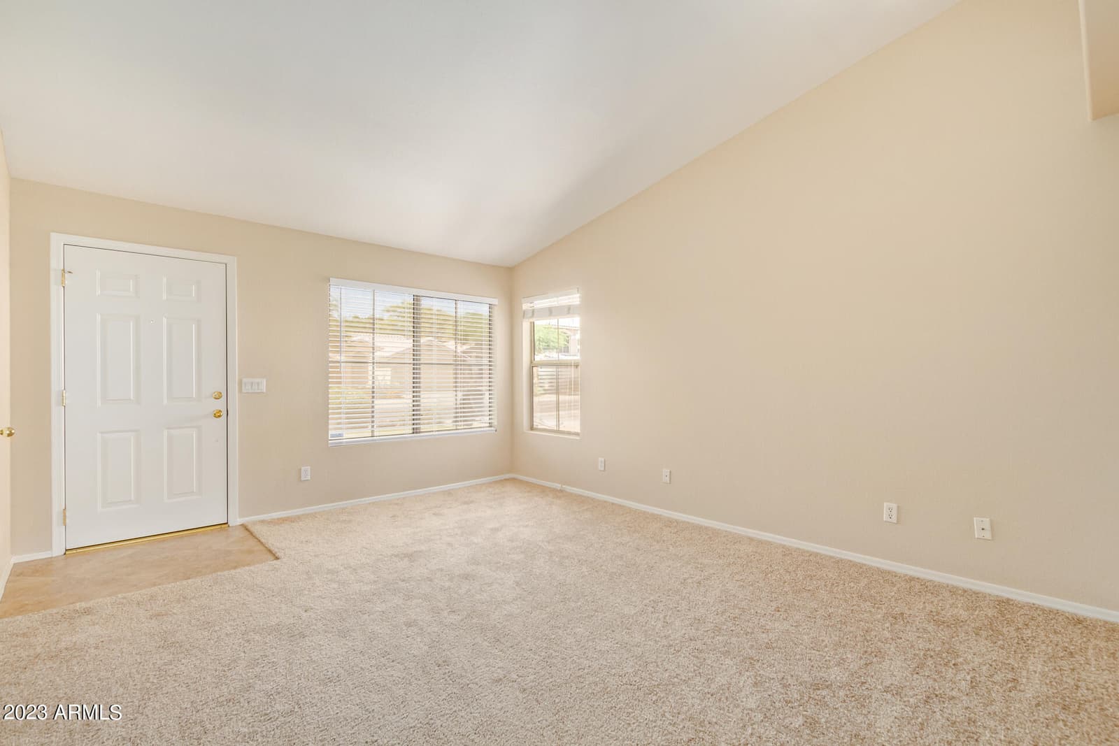 1101 W GOLDFINCH Way, Chandler, AZ 85286 — photo 3 of 25