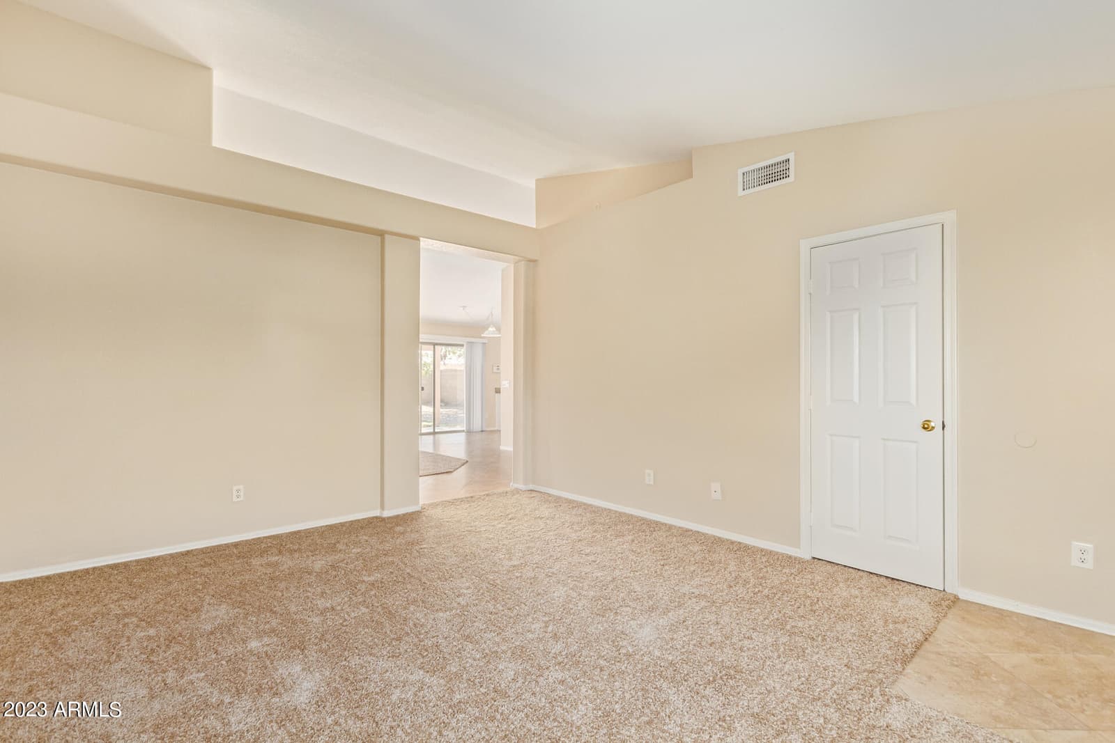 1101 W GOLDFINCH Way, Chandler, AZ 85286 — photo 4 of 25