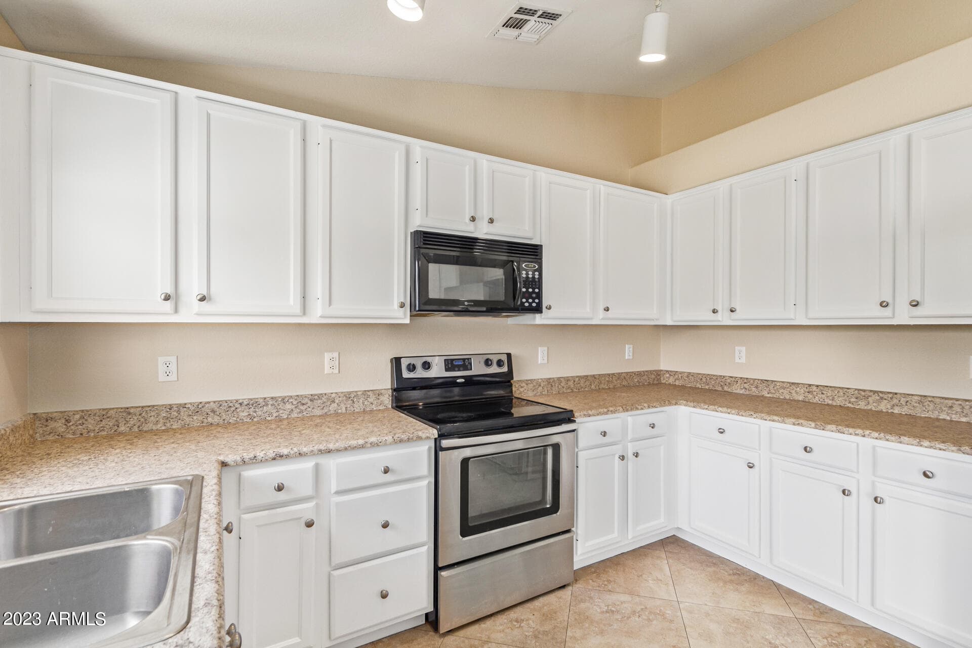 1101 W GOLDFINCH Way, Chandler, AZ 85286 — photo 8 of 25