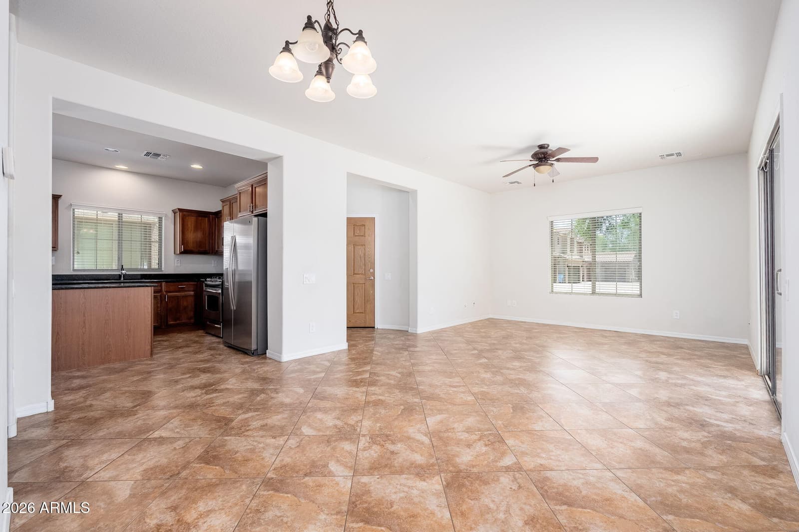 3954 E MELINDA Drive, Phoenix, AZ 85050 — photo 11 of 37