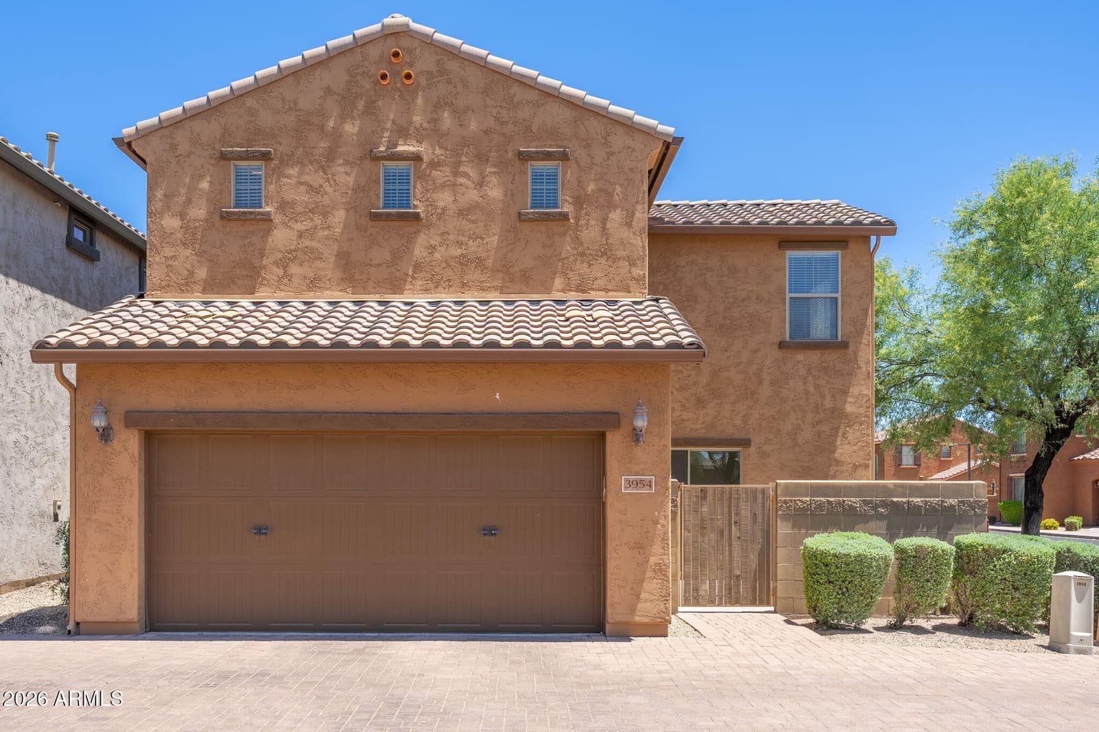 3954 E MELINDA Drive, Phoenix, AZ 85050 — photo 4 of 37