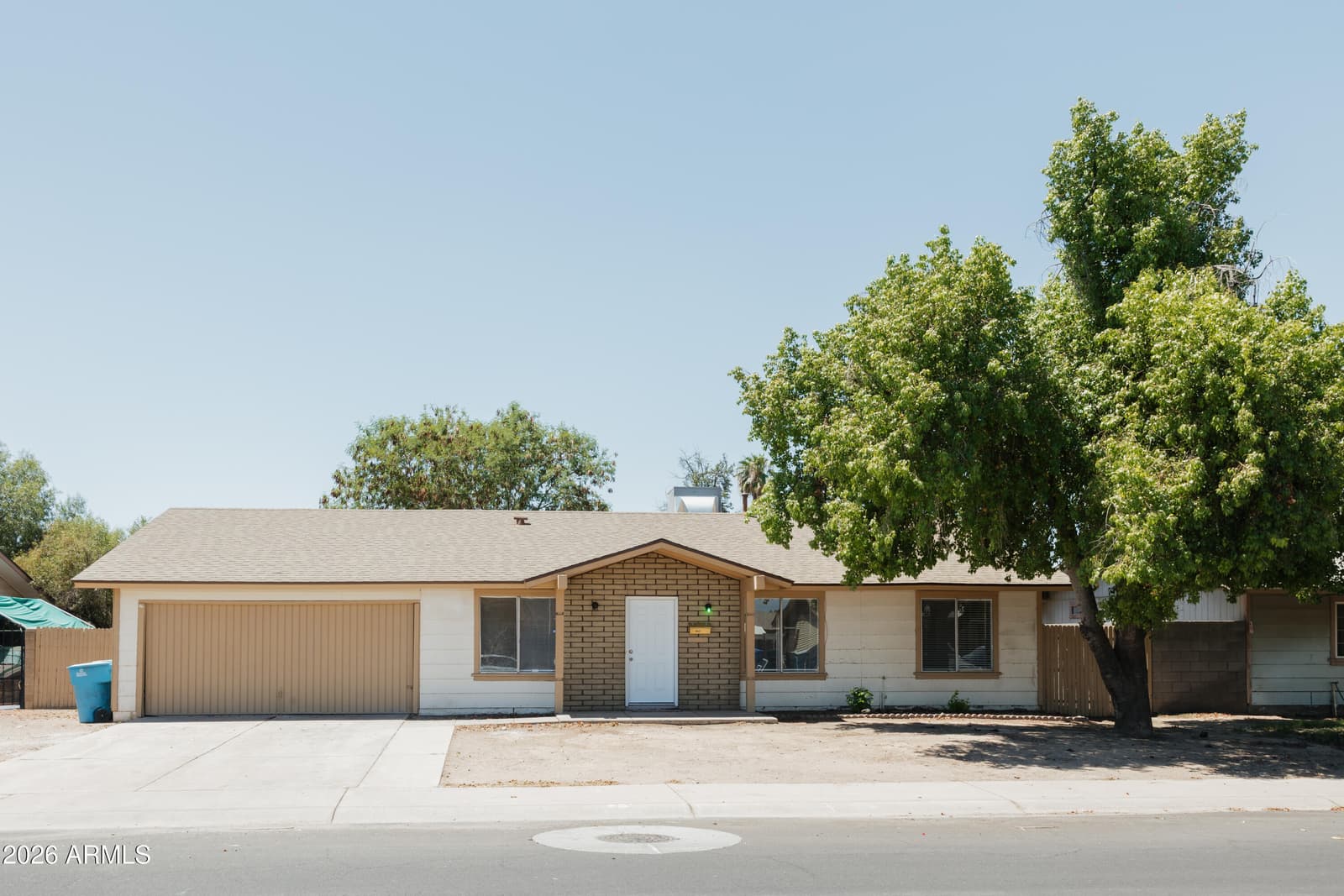 8621 W COLUMBUS Avenue, Phoenix, AZ 85037