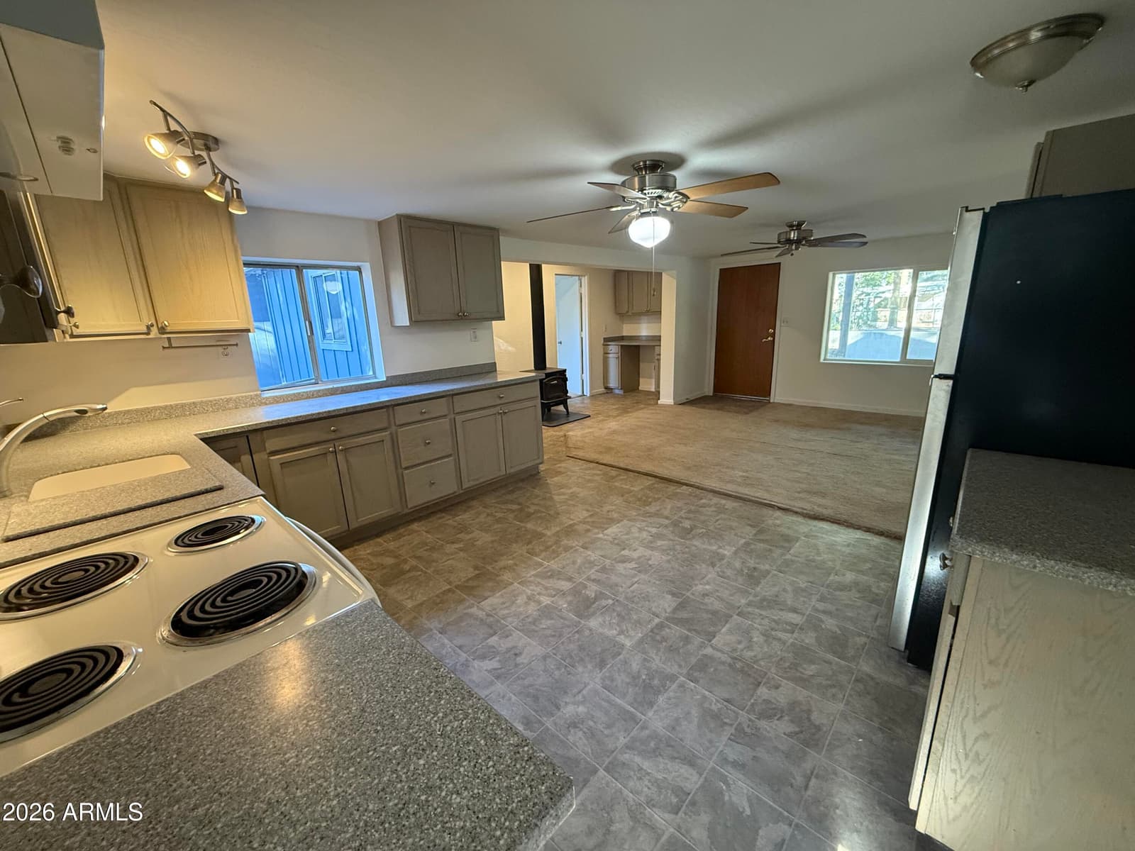 2058 PINEHAVEN Lane, Overgaard, AZ 85933 — photo 2 of 30