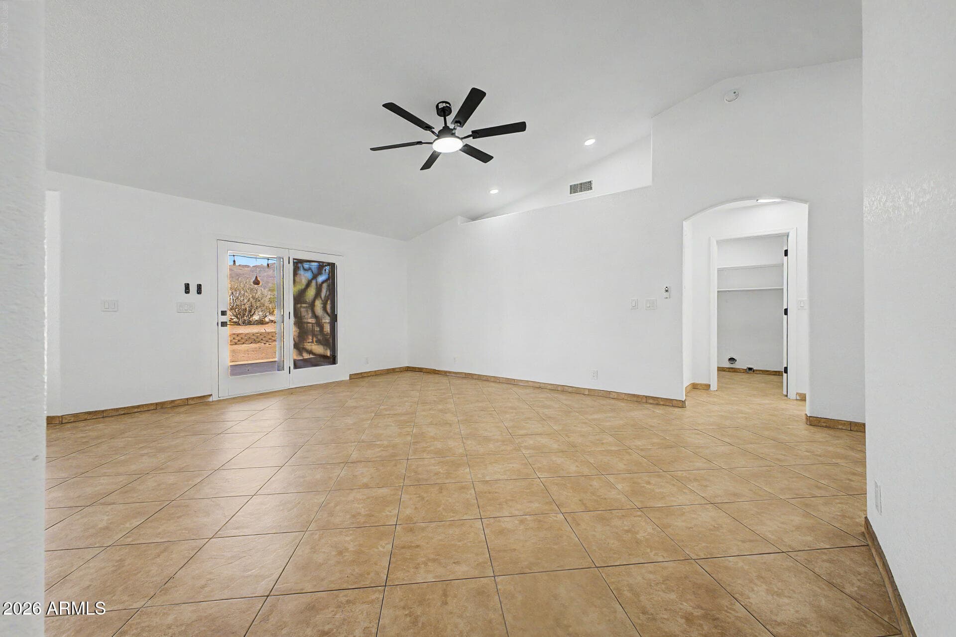 5740 E 2ND Avenue, Apache Junction, AZ 85119 — photo 10 of 34
