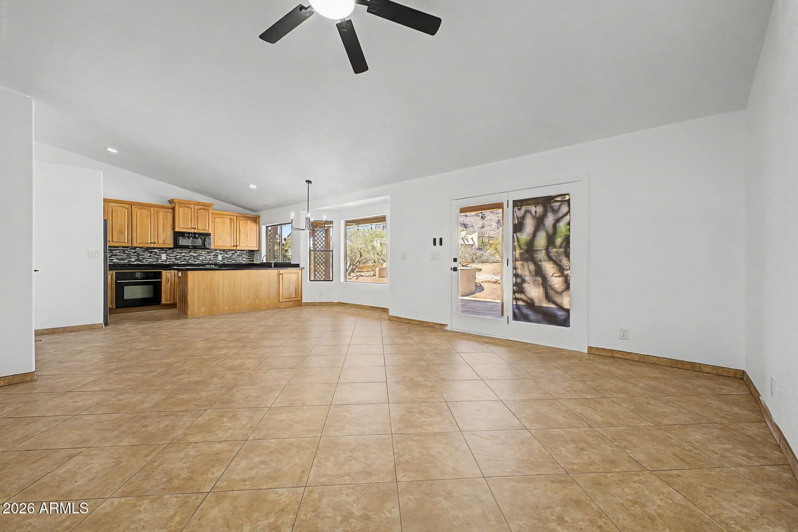 5740 E 2ND Avenue, Apache Junction, AZ 85119 — photo 9 of 34