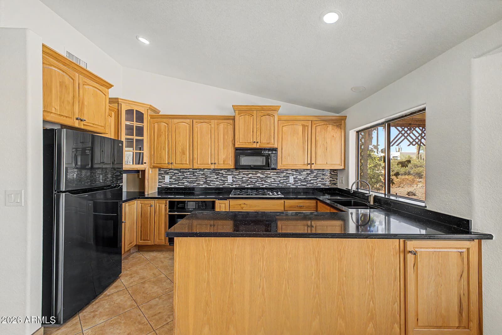 5740 E 2ND Avenue, Apache Junction, AZ 85119 — photo 4 of 34