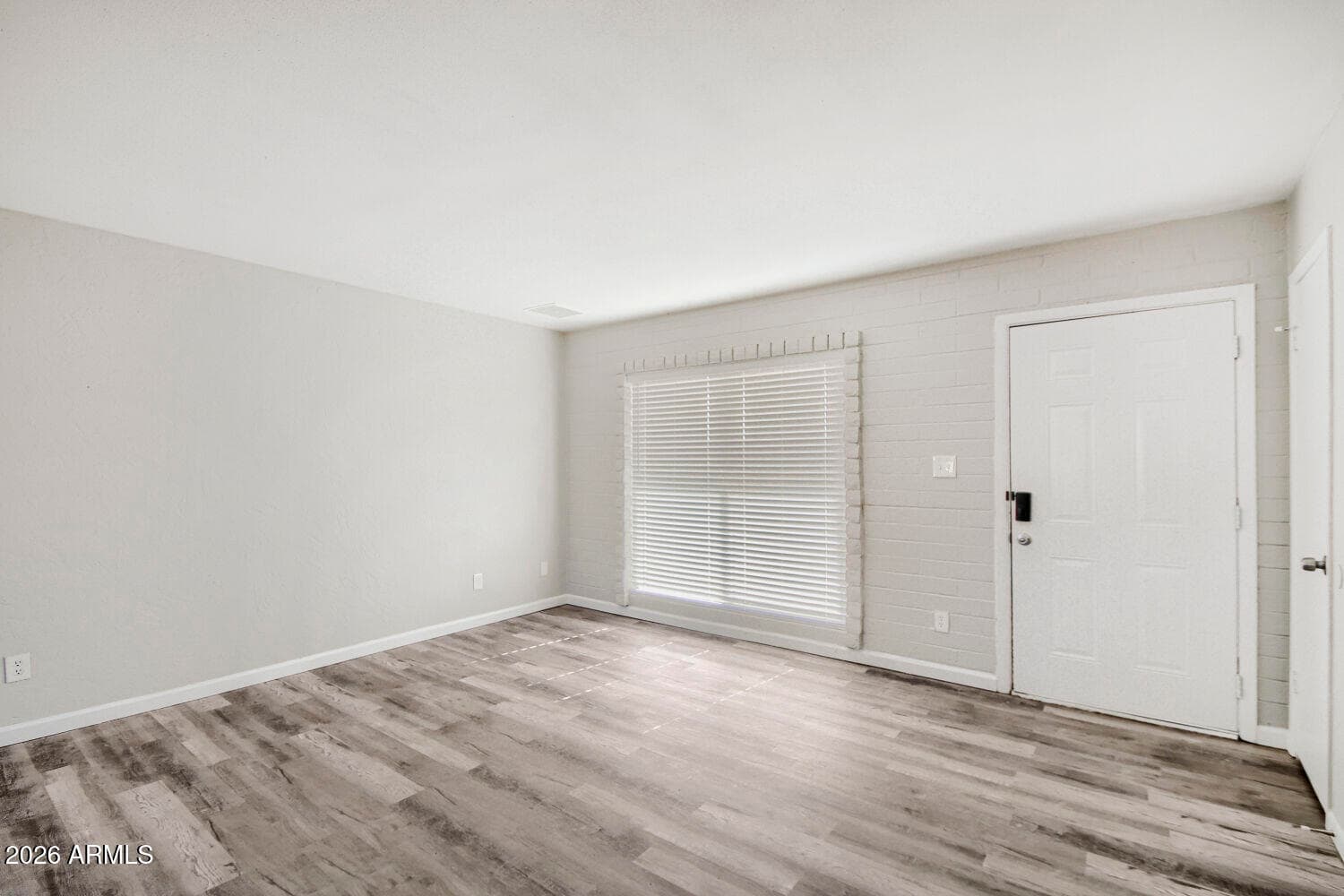 18237 N 34TH Drive, Phoenix, AZ 85053 — photo 10 of 18