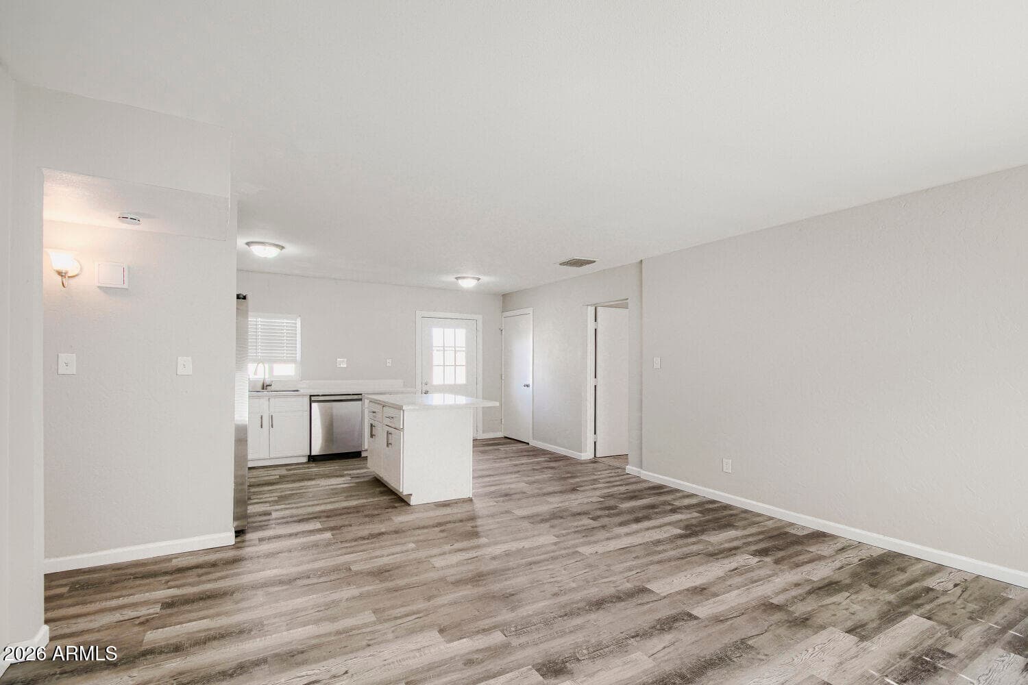 18237 N 34TH Drive, Phoenix, AZ 85053 — photo 4 of 18