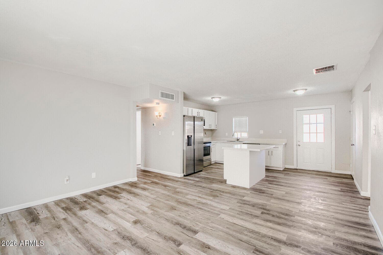 18237 N 34TH Drive, Phoenix, AZ 85053 — photo 5 of 18