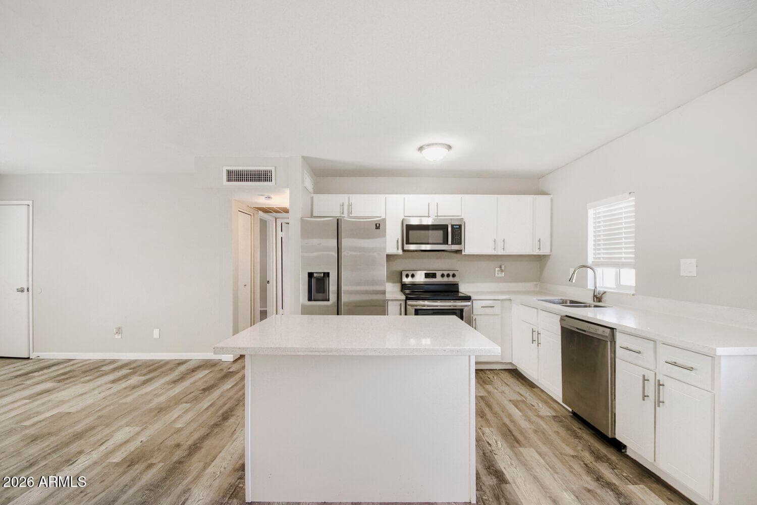 18237 N 34TH Drive, Phoenix, AZ 85053 — photo 7 of 18