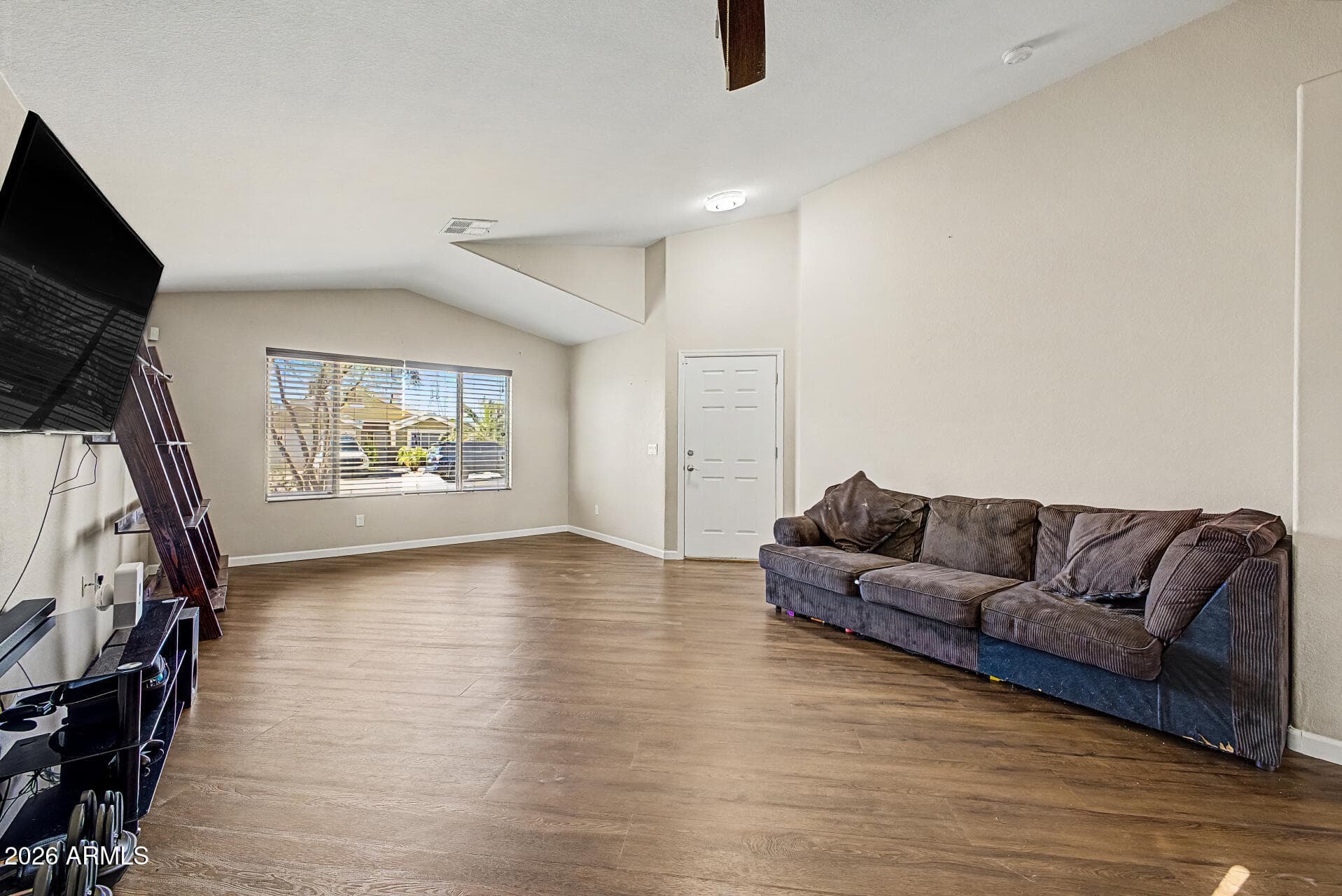 11167 W HARMONT Drive, Peoria, AZ 85345 — photo 7 of 22