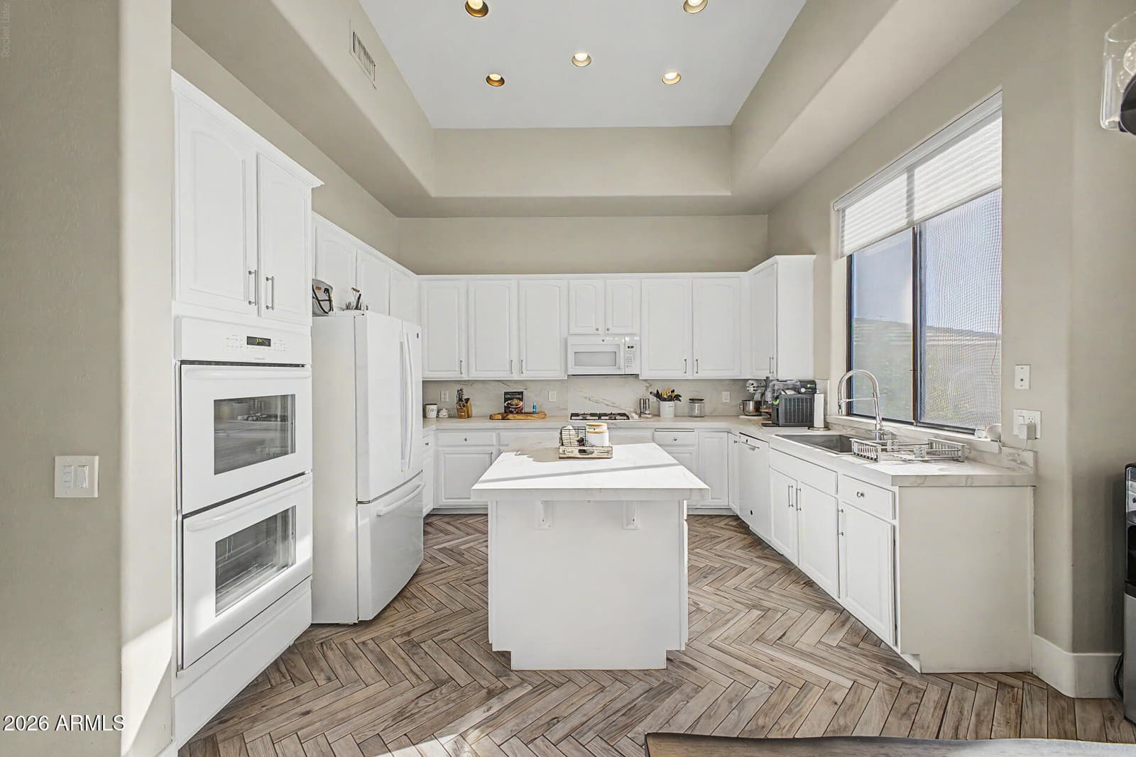 22852 N 52ND Street, Phoenix, AZ 85054 — photo 18 of 47