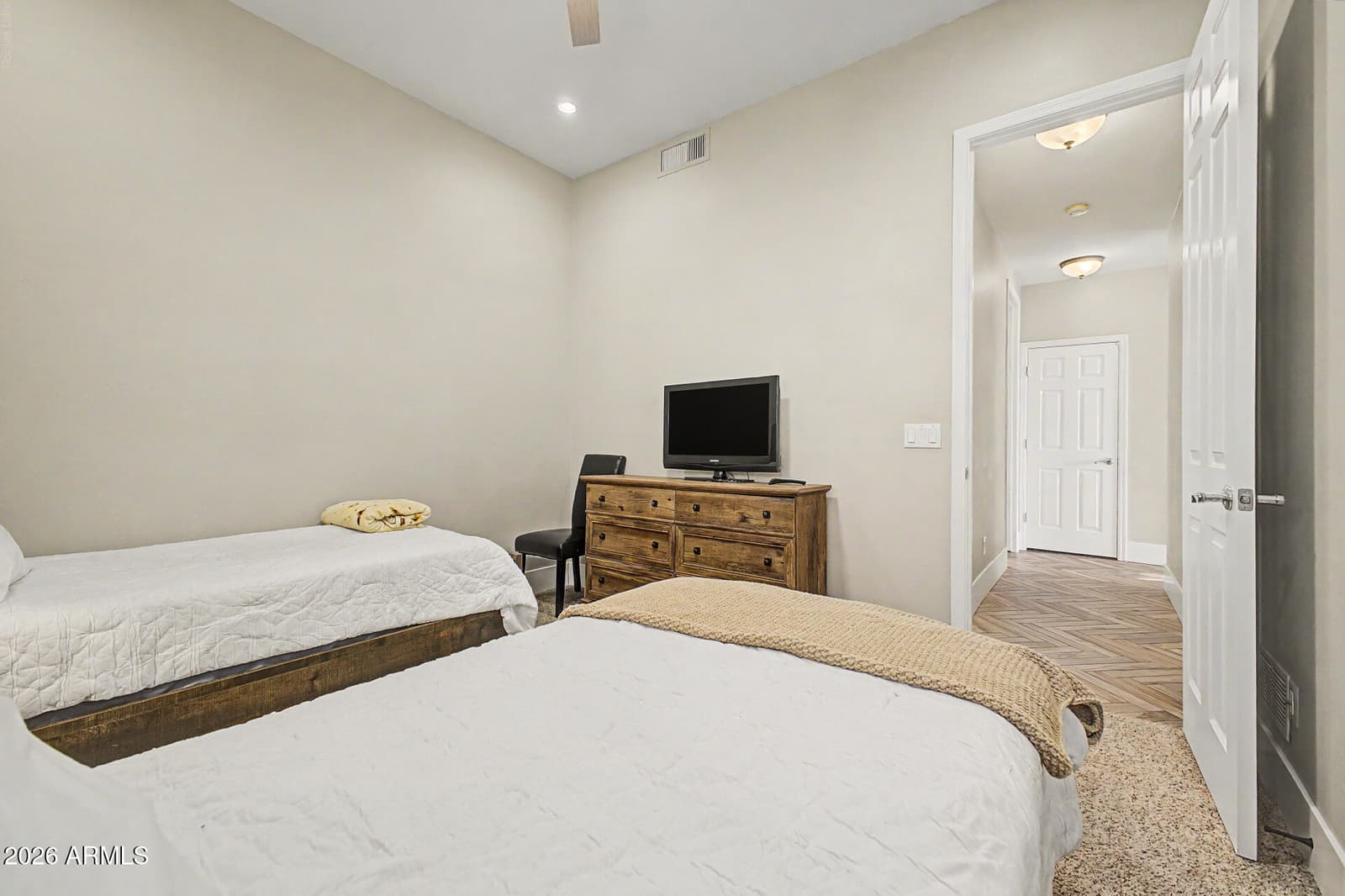 22852 N 52ND Street, Phoenix, AZ 85054 — photo 34 of 47